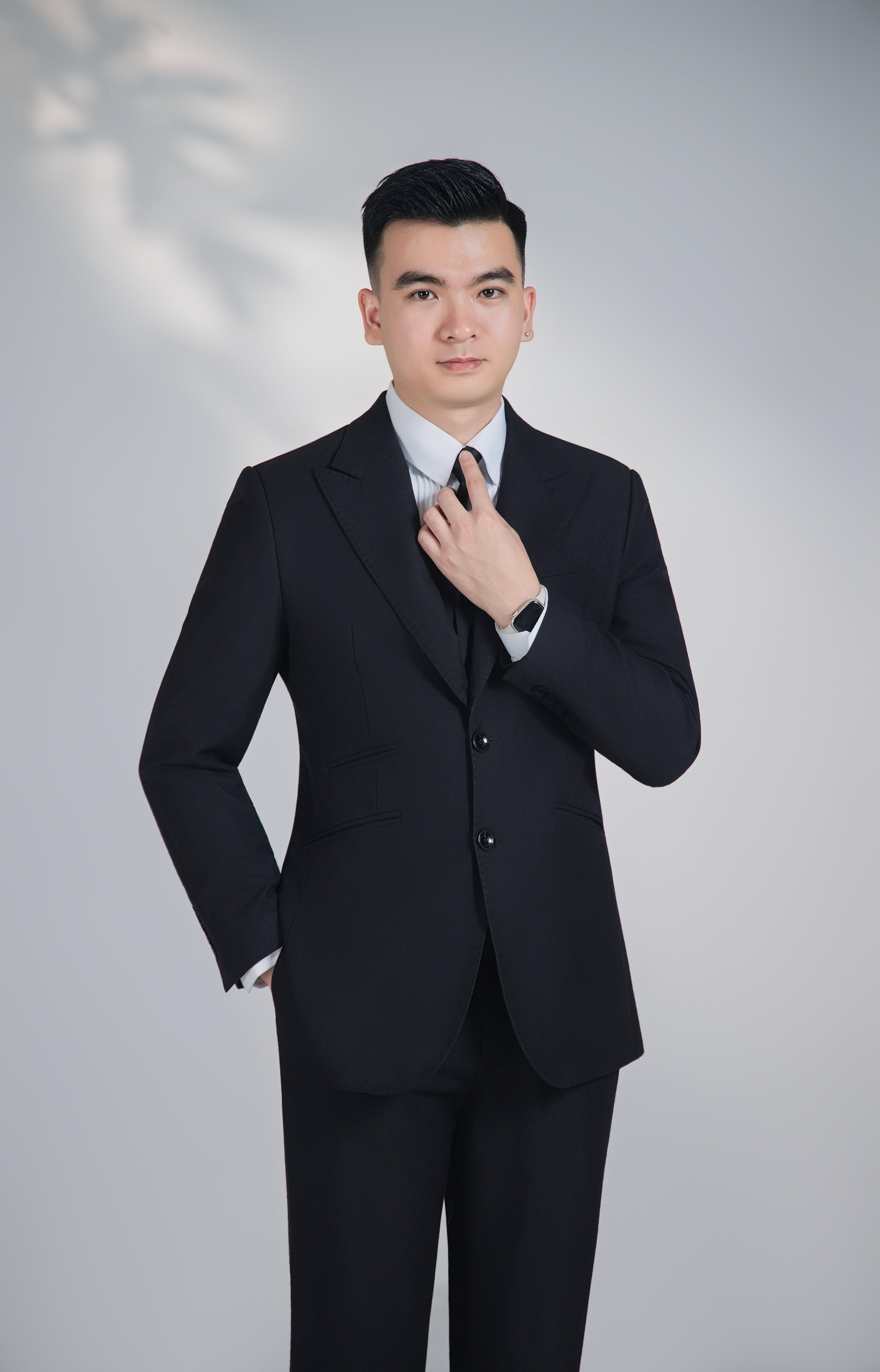 {{ $t('start.groomName') }}